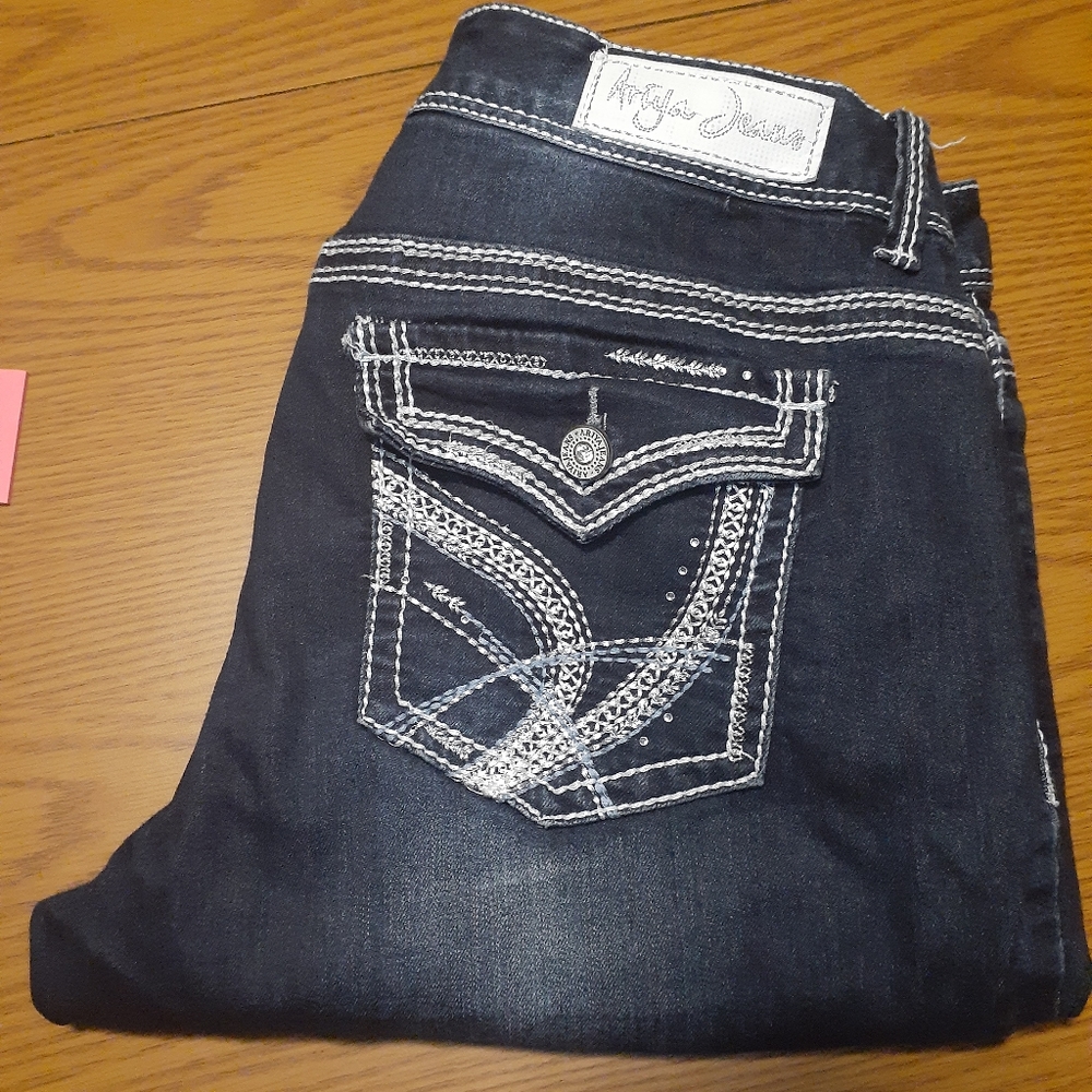 Ariya Jean's